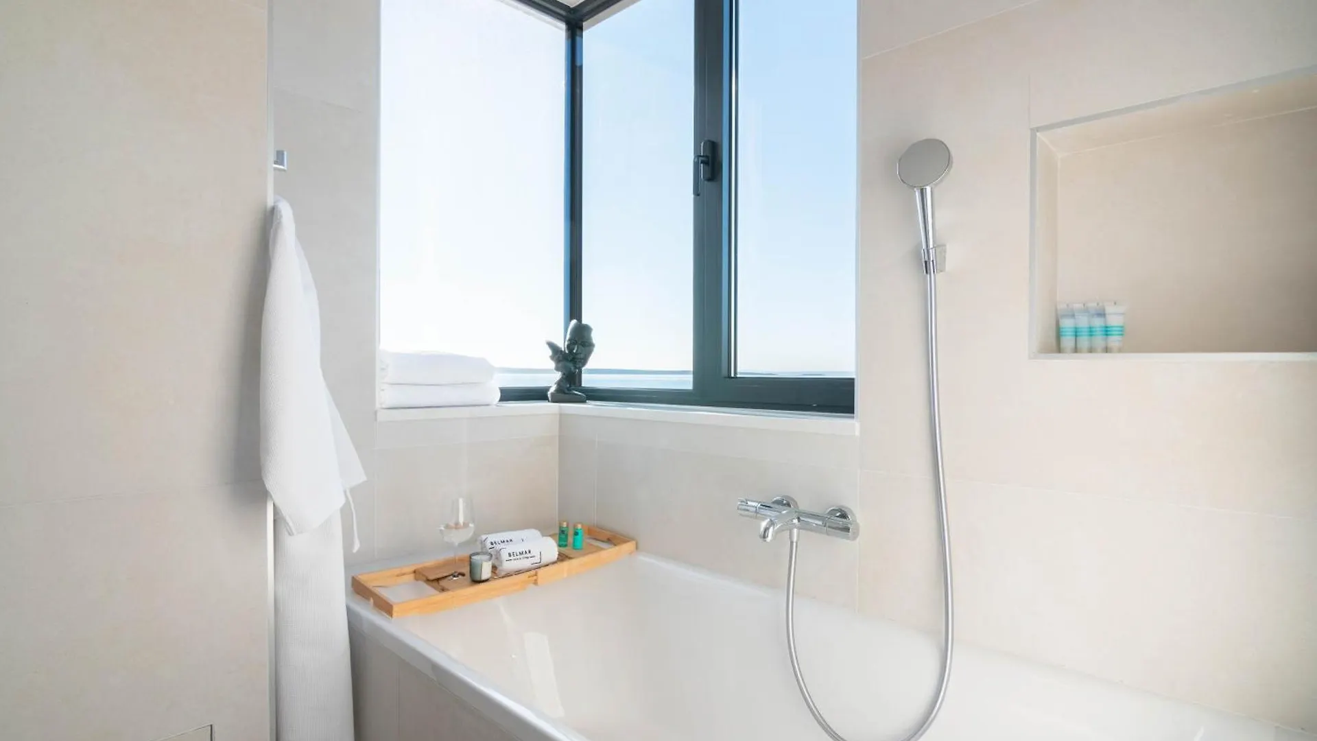 Villa Belmar Family House With Play Room For Kids & Pool Mandre Croácia