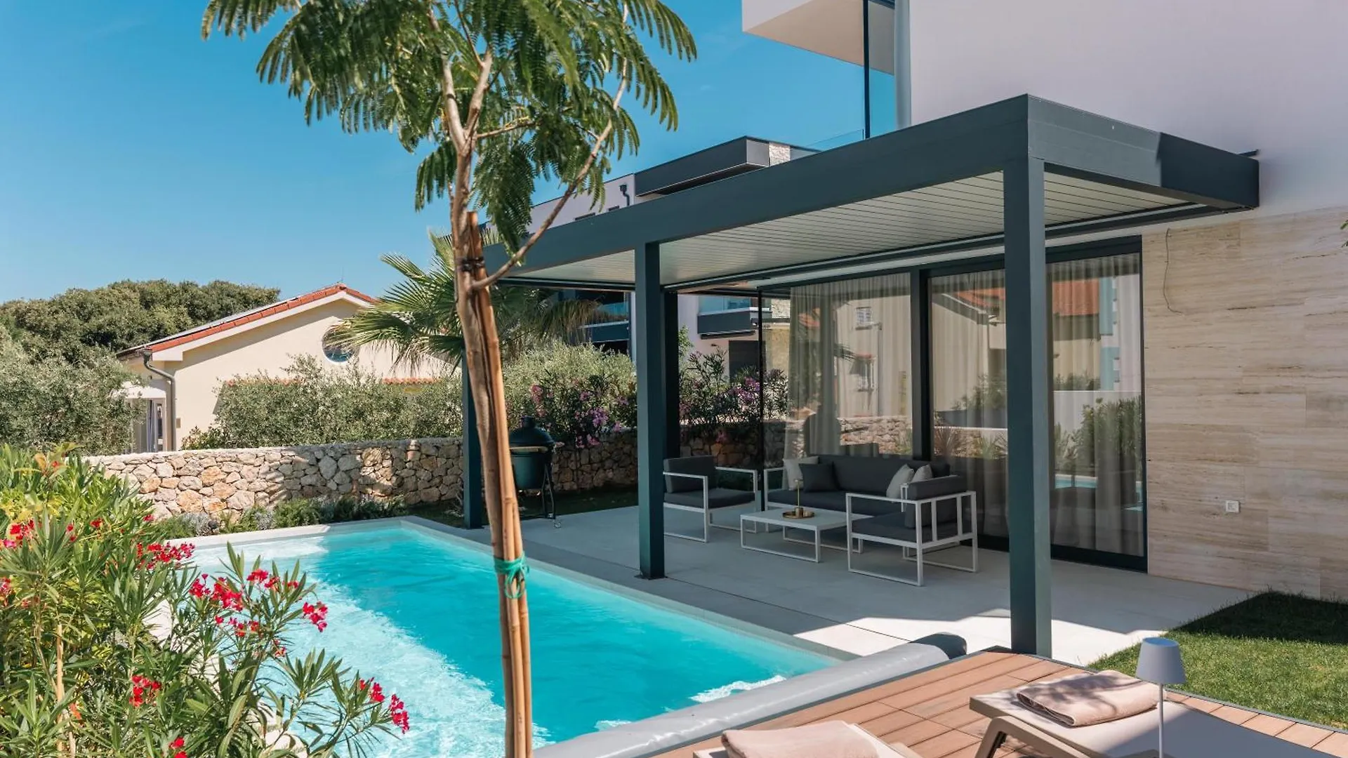 Villa Belmar Family House With Play Room For Kids & Pool Mandre